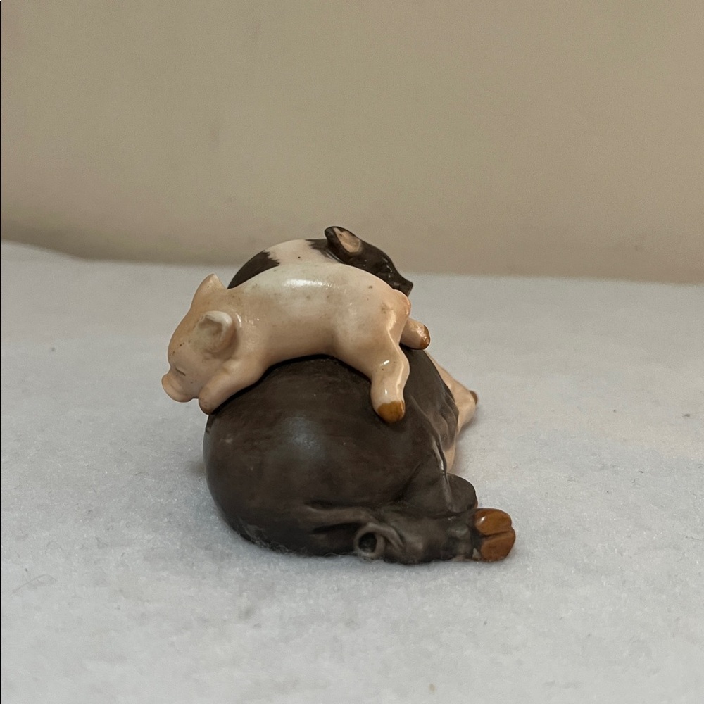 Enesco 1986 Vintage Porcelain Pig Mama Sow With Baby Piglets Figurine - Picture 5 of 11